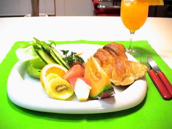 Pension Croissant Wajima Extérieur photo